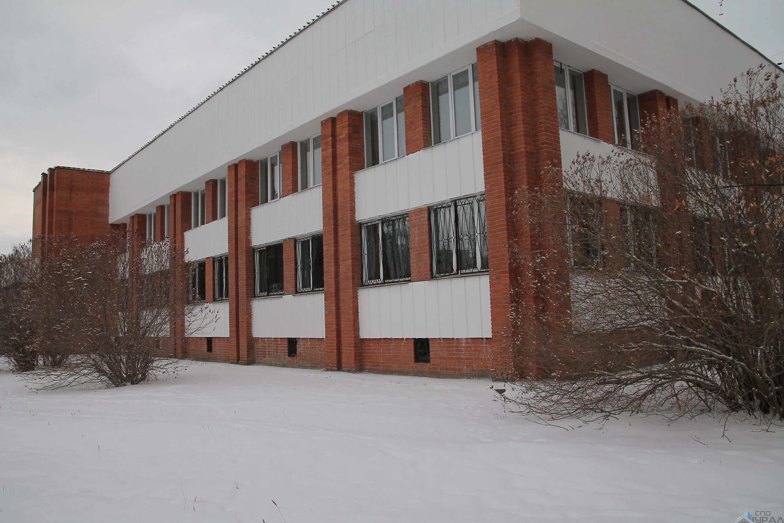 Здание Центральной городской библиотеки им. П. П. Бажова